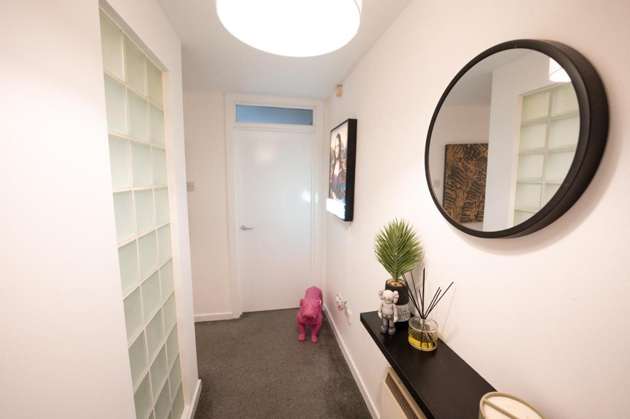 Artistic Stunning Apartment City View Londonderry Exterior foto